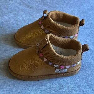 PAWZ Tan Kids Slippers/boots with Heart Details